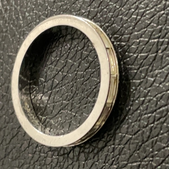 Sterling .925 Ring w/ white gemstones Size 7 Sterling Silver Fine Jewelry Size 7 - Picture 2 of 6